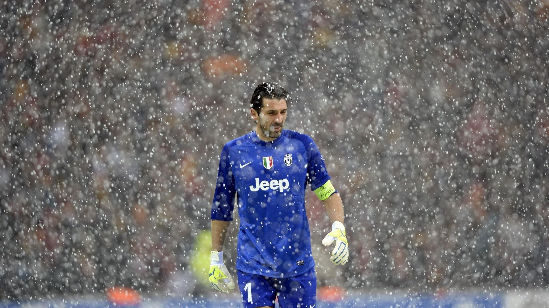 “霍斯特：南非羚羊队的防守悍将，助力队伍称霸全球”